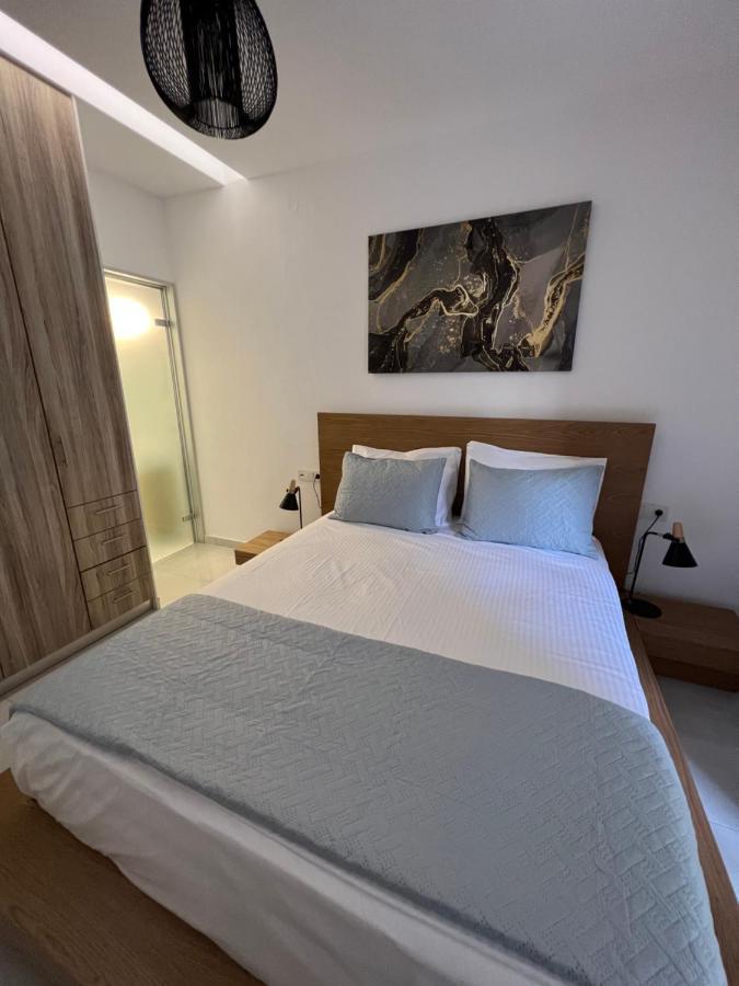 Modern Apartment Close To Airport With Gym And Bbq Iraklio Eksteriør bilde