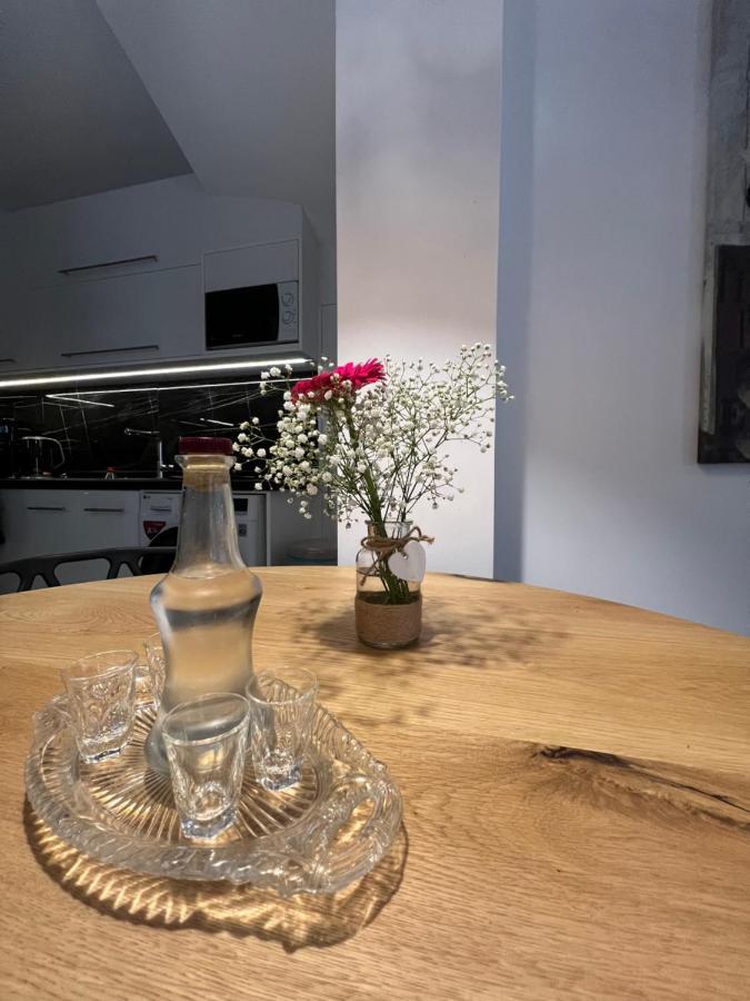 Modern Apartment Close To Airport With Gym And Bbq Iraklio Eksteriør bilde